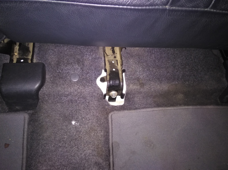 Заглушка сидения Toyota RAV4 2014 р.  2.2 л дизель Рівне