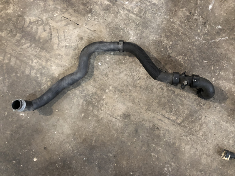 Патрубок Land Rover Range Rover Evoque 2015 р.  2.0 л бензин Біла Церква