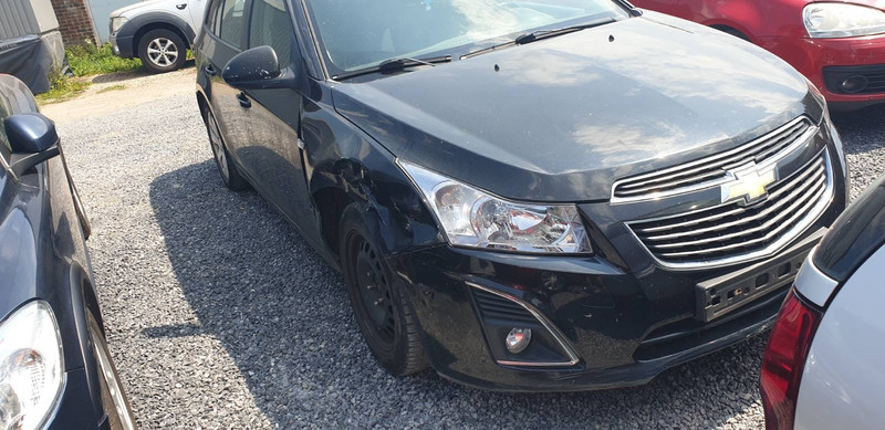 Крило переднє Chevrolet Cruze універсал 2012 р.  1.7 л дизель Дубно