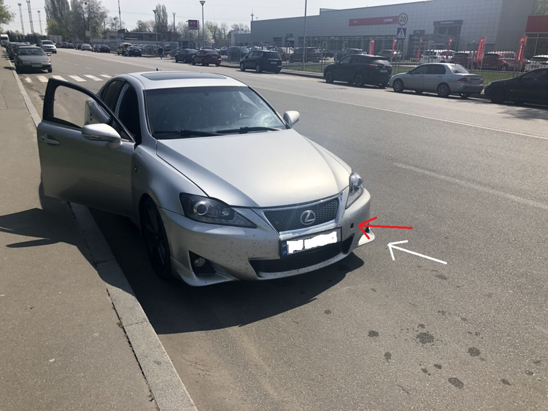 Заглушка переднего бампера Lexus IS  2008 2.5 Бензин Луцк