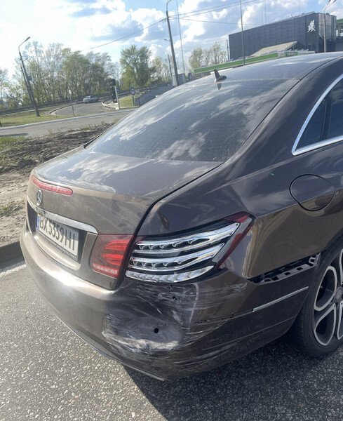 Хром заднего бампера справа Mercedes-Benz E-Class  2015 купе 2.2 Дизель Киев