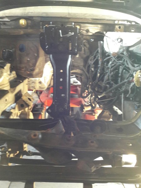 Стойка передней панели 5908a082 Mitsubishi Pajero Wagon 4 2008 3.2 Дизель Киев