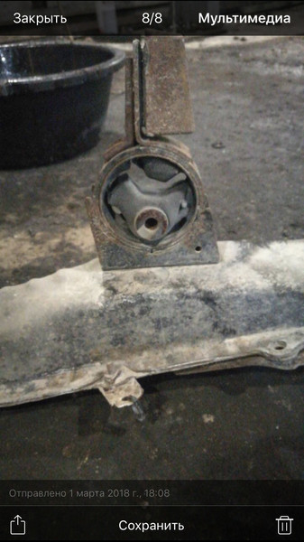 Подушка двигуна передня Toyota Avensis  2001 універсал 2.0 Дизель Одеса