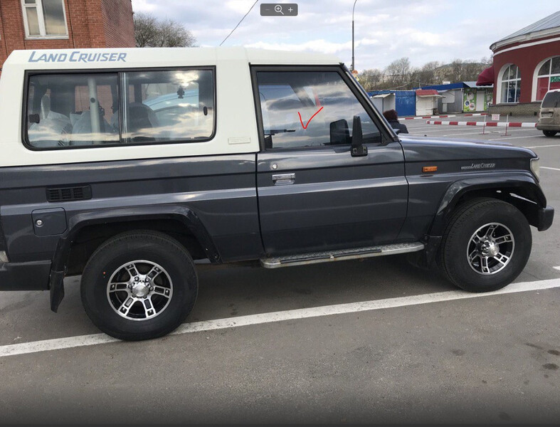 Стекло правое Toyota Land Cruiser 100  1999 3.0 Дизель Хмельницкий