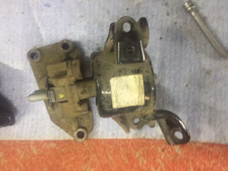 Подушка двигателя левая Hyundai Elantra  2011 1.8 Бензин Харьков