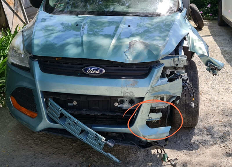 Передний катафот Ford Escape 2013 г.  2.5 л бензин Николаев