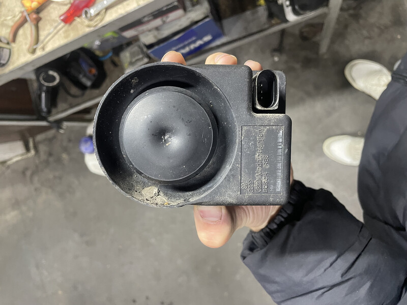 Сирена сигналізації Volkswagen Touareg  2008 3.0 Дизель Белая Церковь