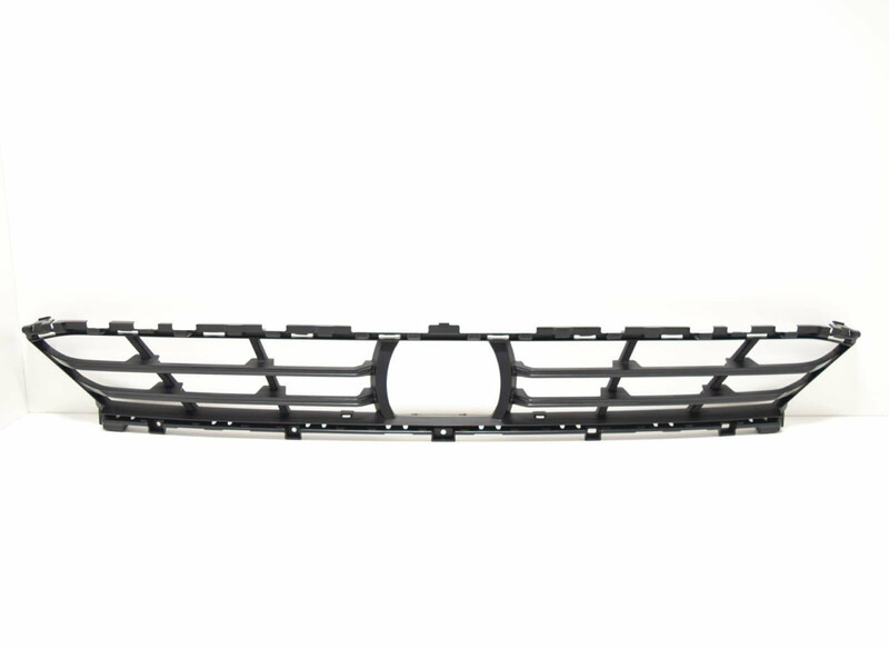 Решетка средняя нижняя BMW X7 2020 г.  Харьков
