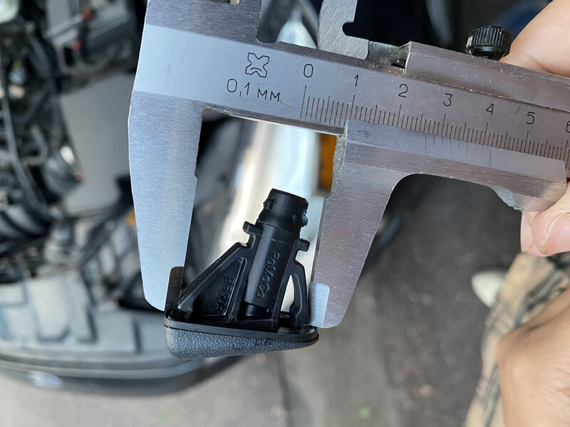 Форсунка омивача лобового скла Ford Focus 3  2017 хетчбек  Бензин 