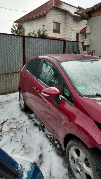 Капот Ford Fiesta MK7 хэтчбек 2011 г.  1.6 л бензин Хмельницкий