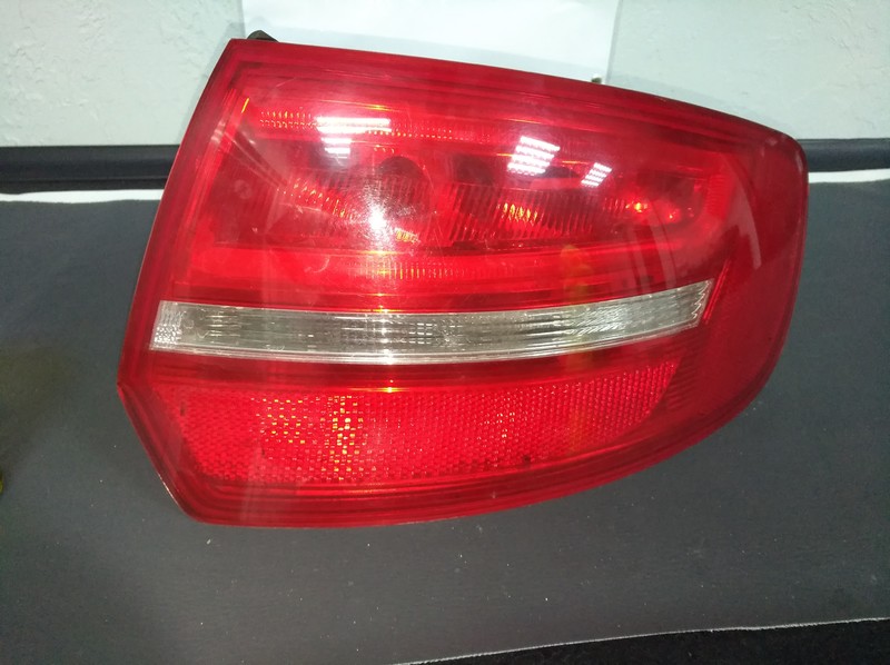 Ліхтар 8p4945096e Audi A3 хэтчбек 2010 г.  1.4 л бензин Львов