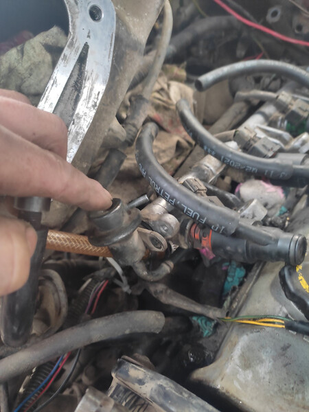 Датчик давления топлива на рампе Kia Sportage  1998 2.0 Бензин Киев