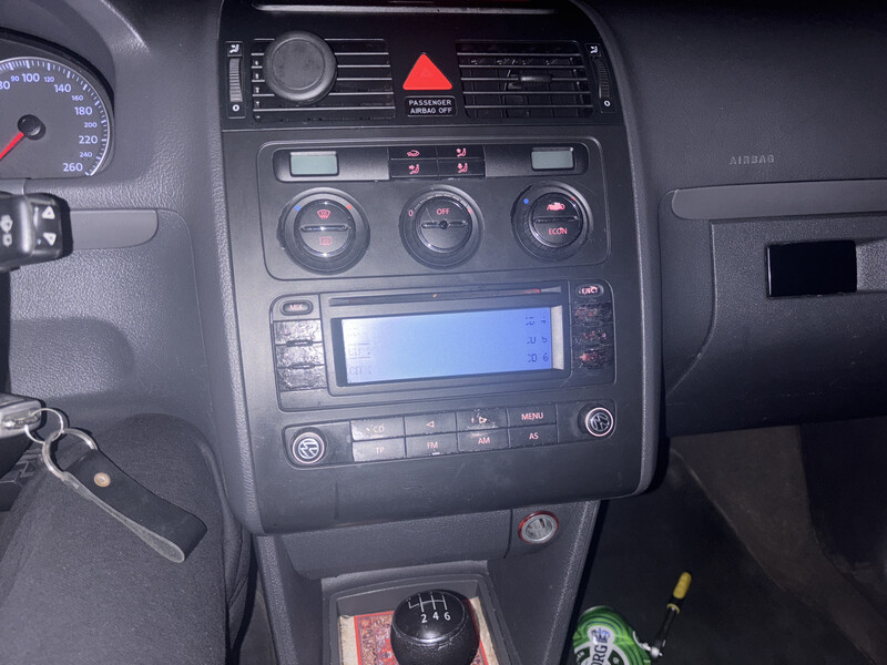 Автомагнитола Volkswagen Touran  2003 универсал 1.9 Дизель 