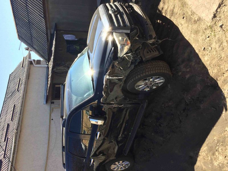 Крыло переднее правое Toyota Sequoia платинум 2011 г.  5.7 л бензин Киев