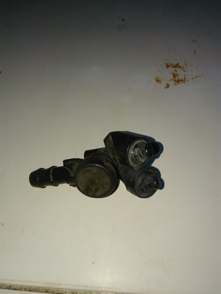 Форсунка омывателя фары Mercedes-Benz Sprinter  2004 2.2 Дизель Львов