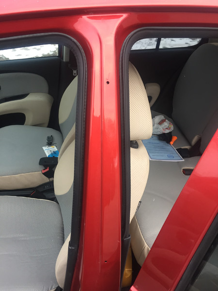 Уплотнитель двери на стойке Nissan Micra K12 хэтчбек 2005 г.  1.4 л бензин Черкассы