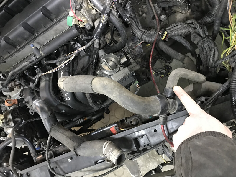 Патрубок радиатора Peugeot 307  2007 универсал 2.0 Бензин Ивано-Франковск