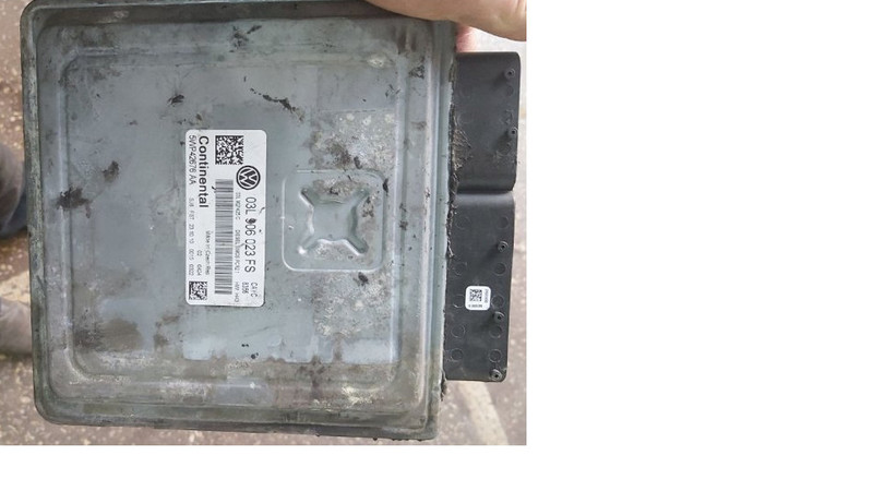 Електронний блок керування двигуном 03L906023FS   Volkswagen Passat