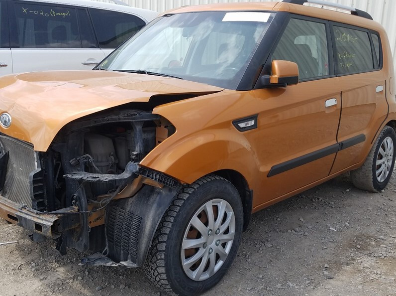 Двери все оранжерые Kia Soul  2010 хэтчбек  Бензин Одесса