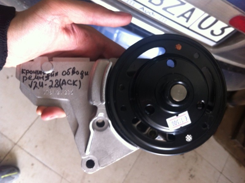 078121235f - недорого Audi A6 C5 2001 г.  2.8 л бензин Ровно