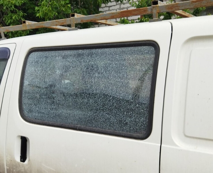 Боковое стекло в левую раздвижную дверь Toyota Hiace 2004 р.  2.5 л дизель Одеса