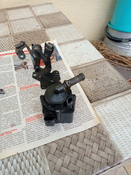 Водяной насос Peugeot 508  2013 1.6 Бензин Одесса