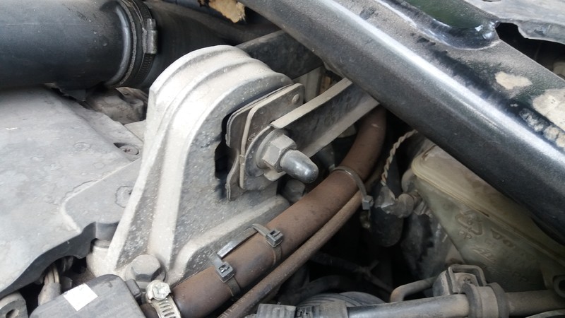 Подушка двигателя Volvo S80  2000 2.0 Бензин Днепропетровск