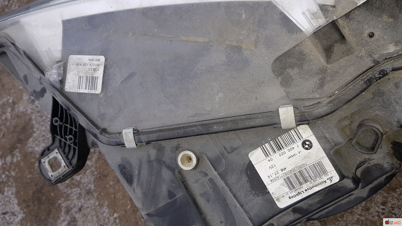 Фара передняя левая,правая BMW X3 F25  2015 2.0 Бензин 