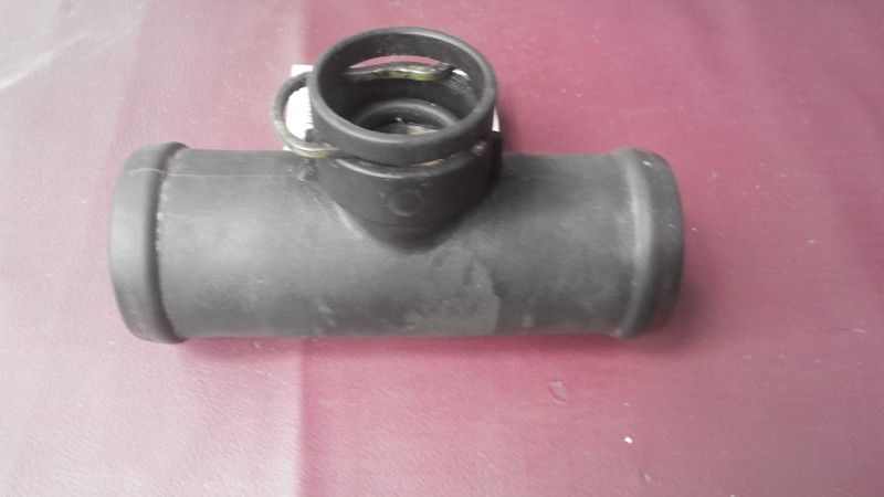 Трійник системи охолодження Volkswagen Sharan  1996 1.9 Дизель 