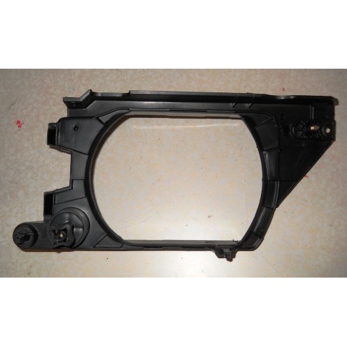 Рамка фары левая, механическая Opel Kadett E  1986 хетчбек 1.3 Бензин 