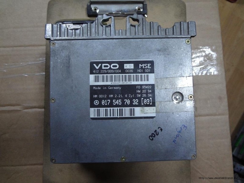 Электронный блок управления двигателем 0175457032 03   Mercedes C-Class, Mercedes E-Class
