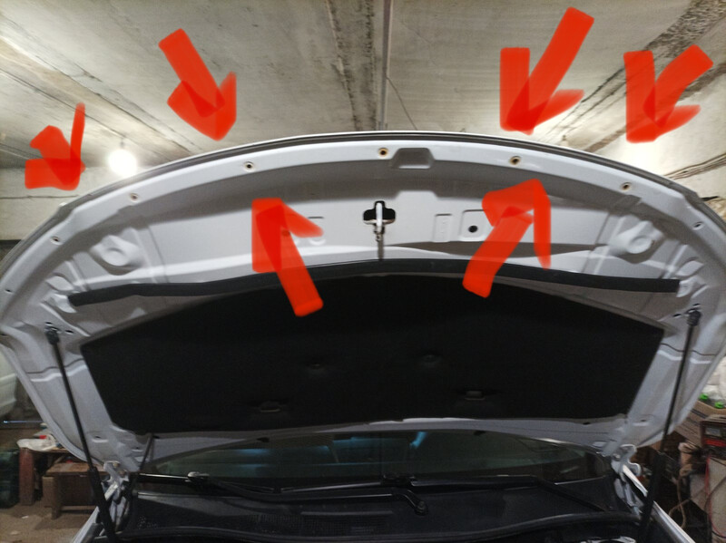 Уплотнитель капота Toyota Camry 55  2016 2.5 Бензин Монастырище