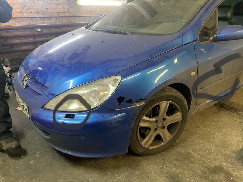 Крыло левое переднее Peugeot 307  2005 2.0 Бензин Киев