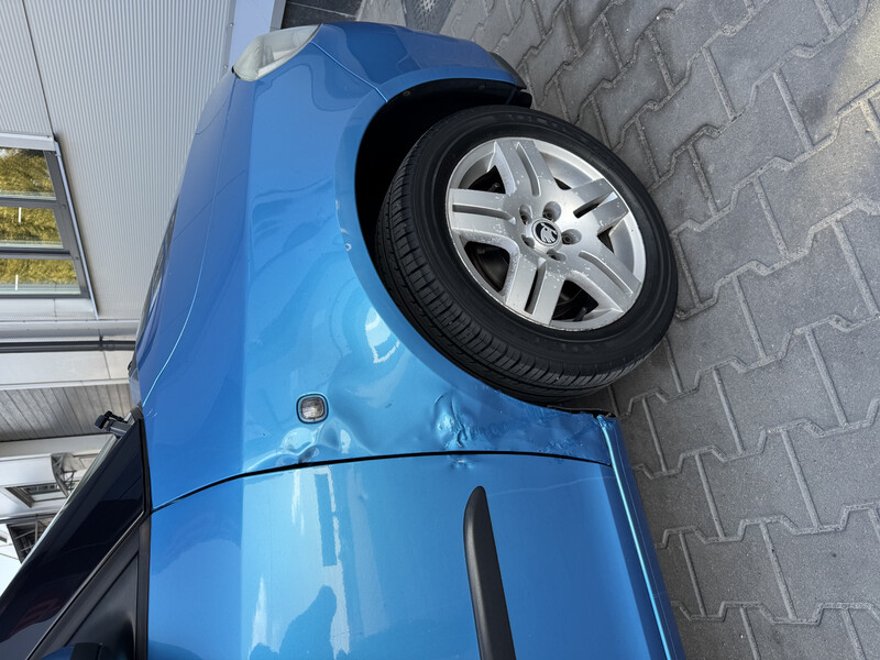 Крило передні Skoda Roomster  2008 1.2 Бензин Київ