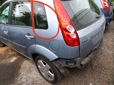 Заднее левое глухое стекло Ford Fiesta MK6  2007 хэтчбек 1.4 Бензин Хмельницкий