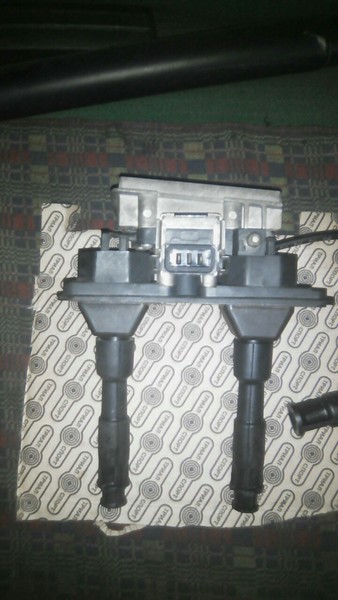 Катушка зажигания Audi A6 C4  1996 универсал 1.8 Бензин Лебедин