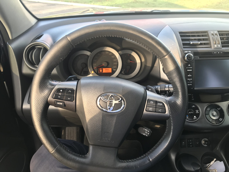 Руль 4510042190B0   Toyota RAV4