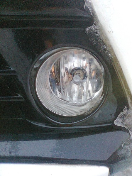 Правая передняя круглая ппротивотуманка Toyota Prius 30  2013 хетчбек 1.8 Бензин 