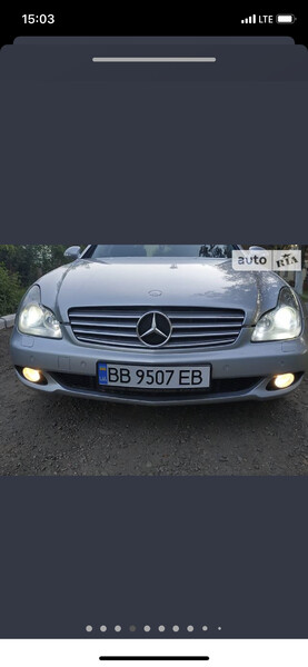 Решетка капота Mercedes-Benz CLS-Class  2005 3.5 Бензин Днепр