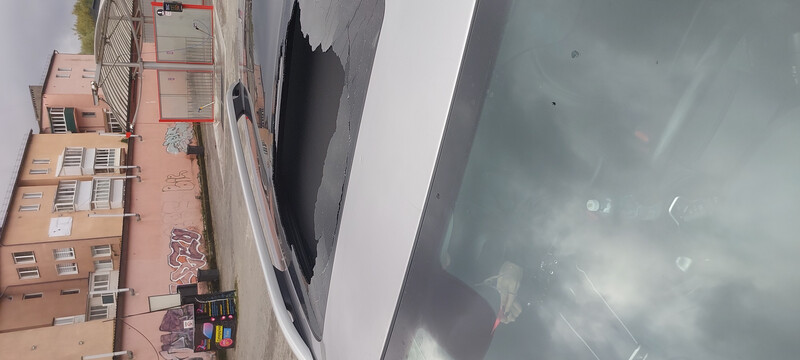 Скло люка Jeep Cherokee  2018 2.0 Бензин 