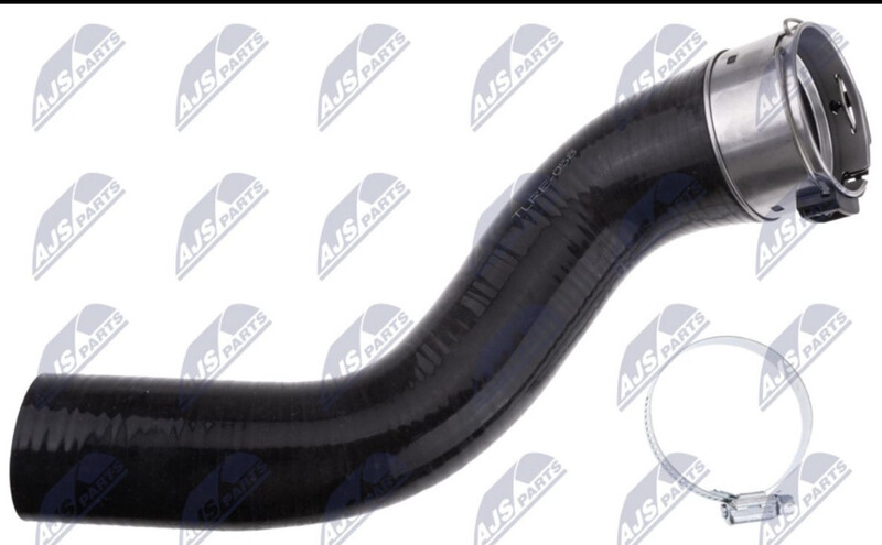 Патрубок інтеркулера Renault Logan 2  2013 1.5 Дизель 