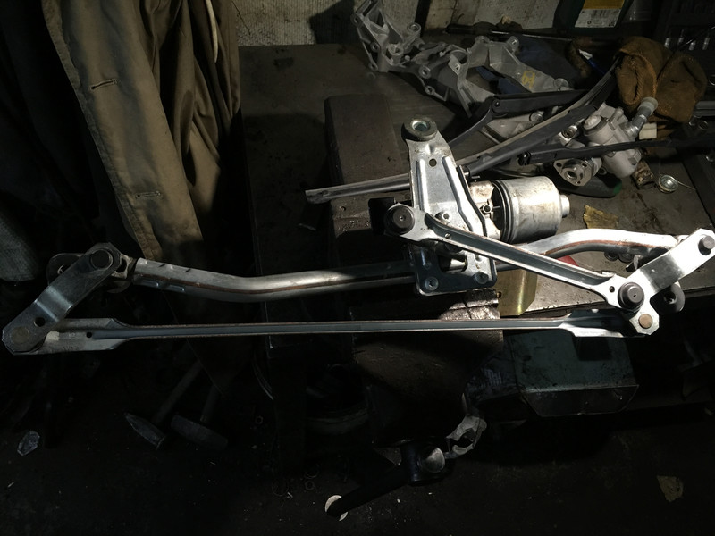 Моторчик дворников 6R1 995 119 A3R0   Volkswagen Jetta