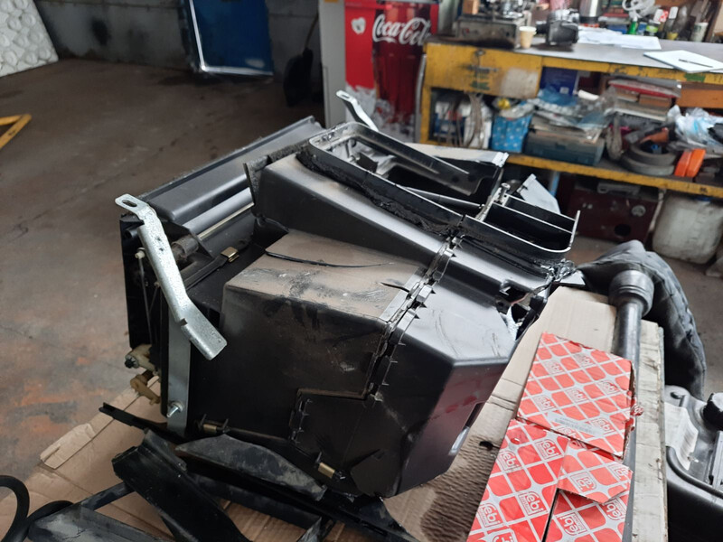 Корпус отопителя 20939662   Volvo FM