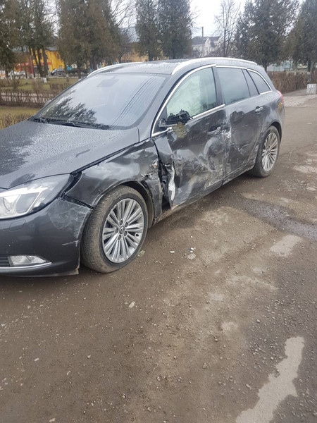 Передне крило і дві дверки Opel Insignia A  2012 универсал 2.0 Дизель Коломыя