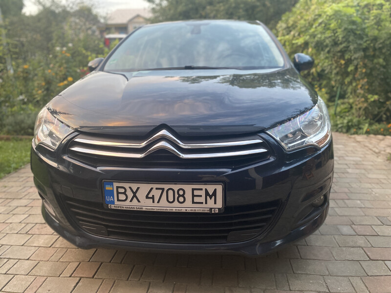 Бампер передний Citroen C4 хэтчбек 2014 г.  1.6 л дизель Чемеровцы