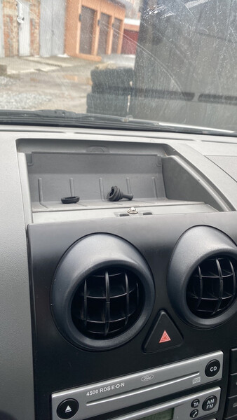 Крышка бардачка Ford Fusion  2005 хэтчбек 1.4 Бензин Ровно