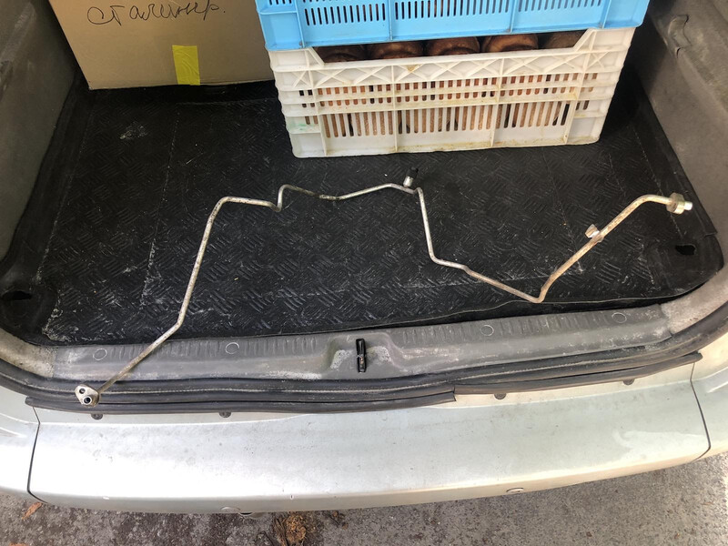 Трубка кондиционера Nissan Note E11 хэтчбек 2007 г.  1.6 л бензин Киев