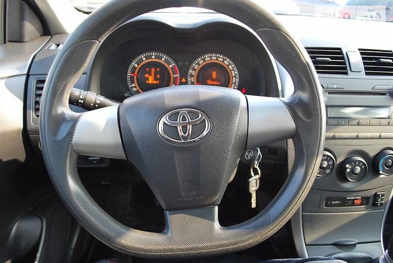 Руль Toyota Corolla  2010 1.3 Бензин Днепропетровск