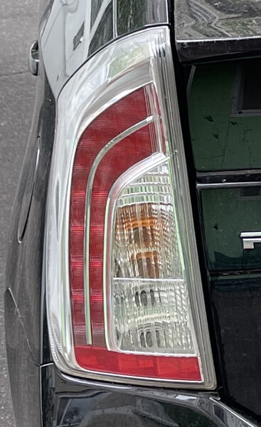 Ліхтар задній лівий Toyota Prius 30  2013 хетчбек 1.8 Гибрид 