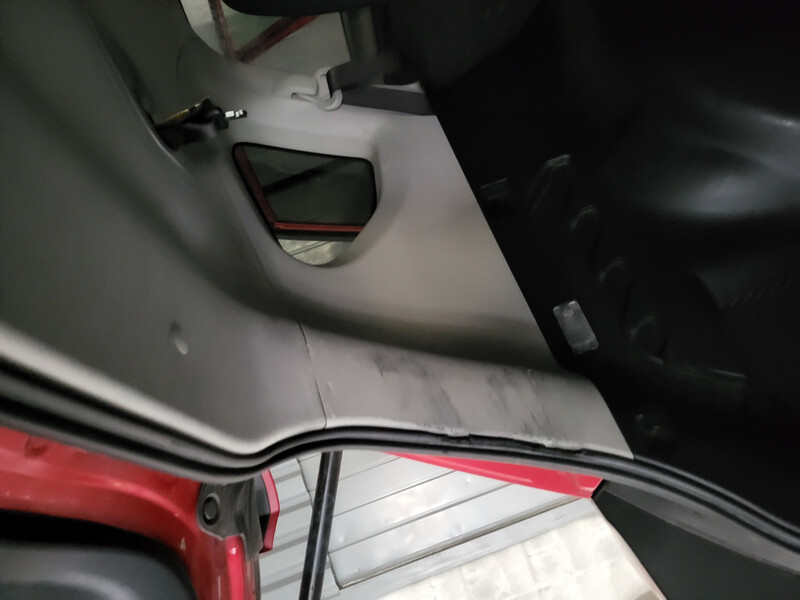 Накладка ременя безпеки задня ліва Toyota RAV4  2016 2.5 Бензин Белая Церковь